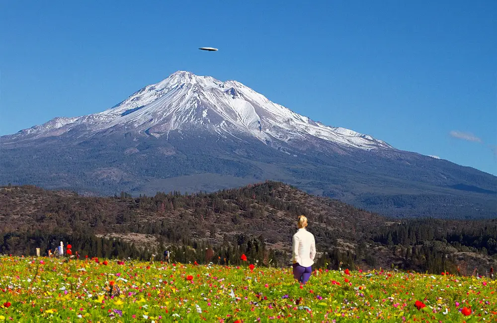 UFO over mount shasta vortex